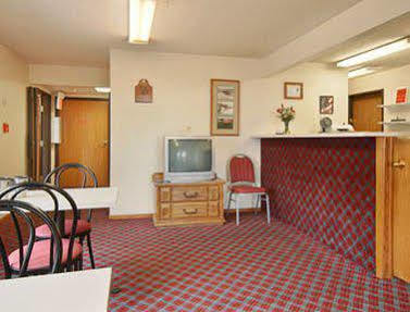 Hotel Super 8 Winterset Esterno foto
